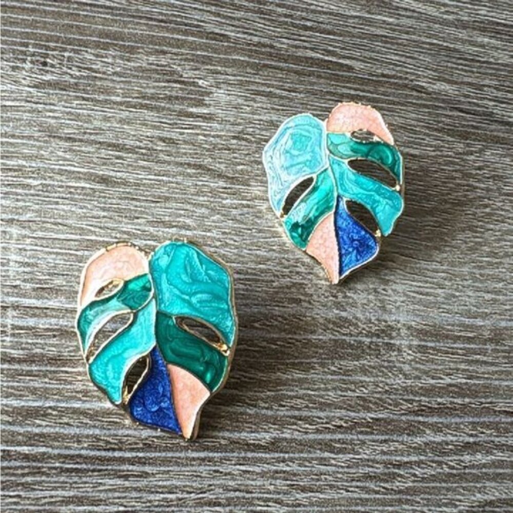 Bohemian leaf stud earrings A709 - Picture 2 of 4